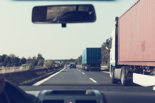 tir in autostrada autostrada